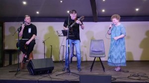 Максим Попов, Александр Брауни, Людмила Катерисова - "Куба далеко" ст. Морис Пон муз. Анри Сальвадор