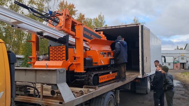 Инновационная техника: радиопульт и бортовые редуктора в действии.