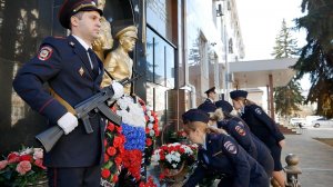 В КЧР почтили память сотрудников ОВД, погибших при исполнении служебных обязанностей