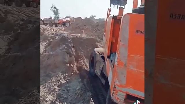 Такие случаи на стройке не редкость, главное оказать помощь