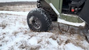 Вездеходы "Молох" по болотам в начале зимы.