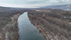 По Волжским протокам на катере