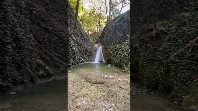 Водопады в осенних горах Сочи 🍂 Водопад Чудо красотка и водопад Прохладный среди  опадающей листвы🍁