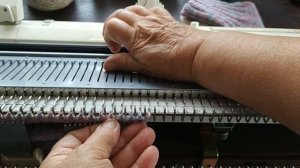 НОСКИ НА ДВУХФОНТУРНОЙ МАШИНЕ 3 КЛАССА. ///ЛЕГКО И ПРОСТО///