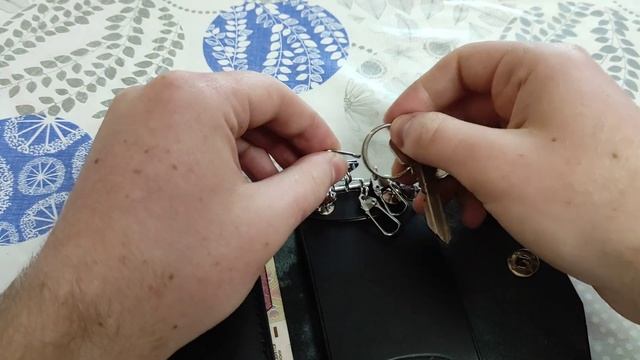 Модернизация обычной ключницы. Симбиоз кошелька, картхолдера и ключницы. #натуральнаякожа #ключница