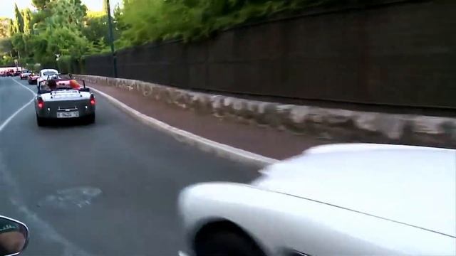 Девушки рулят! Rally of vintage cars. Автопробег ретро автомобилей Ницца - Монте-Карло смотреть онлайн