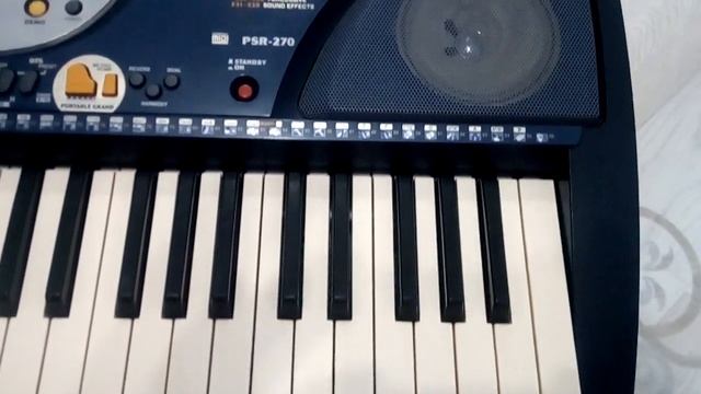 Синтезатор Yamaha PSR-270 смотреть онлайн