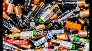 Когда появилась первая батарейка.