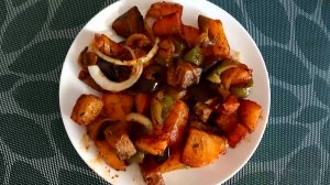 Баклажаны с картошкой в сковороде. Простой рецепт вкусного блюда.