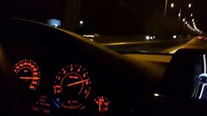 BMW 320i top speed 242 km