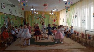 Танец "Сердечки" подготовительная группа "Гномики" МДОУ "Каменский центр развития ребенка"