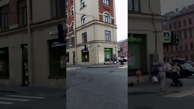 Мост через канал Грибоедова,соединяет Спасский и Казанский острова.