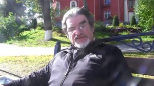 Анатолий Гессе читает свои стихи
