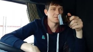 VOLVO FH Помощник моториста ухуя..л нам новый мотор и попал на крупную сумму денег