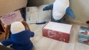 В  школе  басиков  урок математики.  Бартоломей объясняет домашние задание