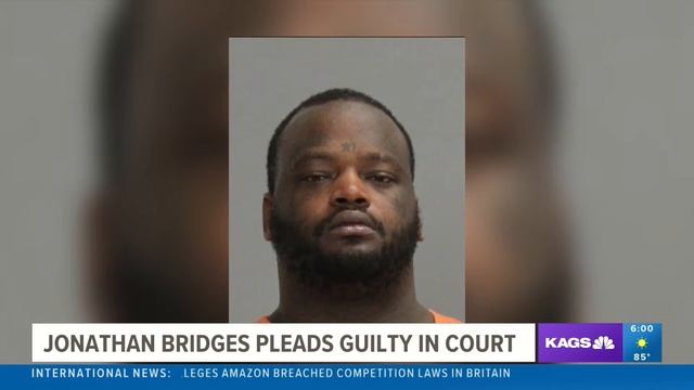 Man sentenced to 45 years in prison for February 2021 standoff with police смотреть онлайн