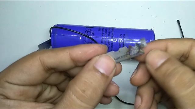 Low Voltage Spark with Ni-Cd 2500 mah Battery смотреть онлайн