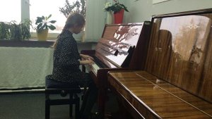 Логинова Л. Ф. Рыбицкий Ветерок И.С. Бах Менуэт