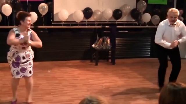 Главное ребята, сердцем не стареть! смотреть онлайн