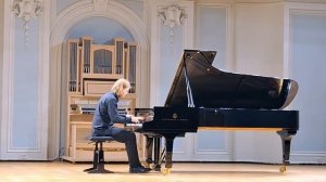 К.Черни Этюд соль мажор op.740 №49 исп. Александр Александров