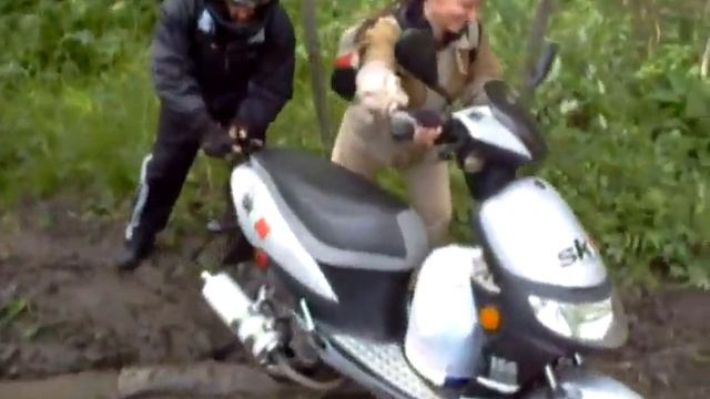 Возвращаемся с "7 Братьев" на скутерах смотреть онлайн