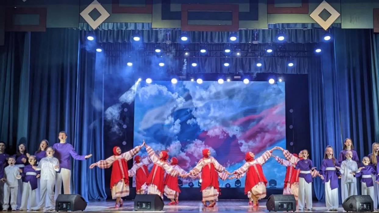 Праздничный концерт «Россия - наша родная земля» ко Дню работников сельского хозяйства смотреть онлайн