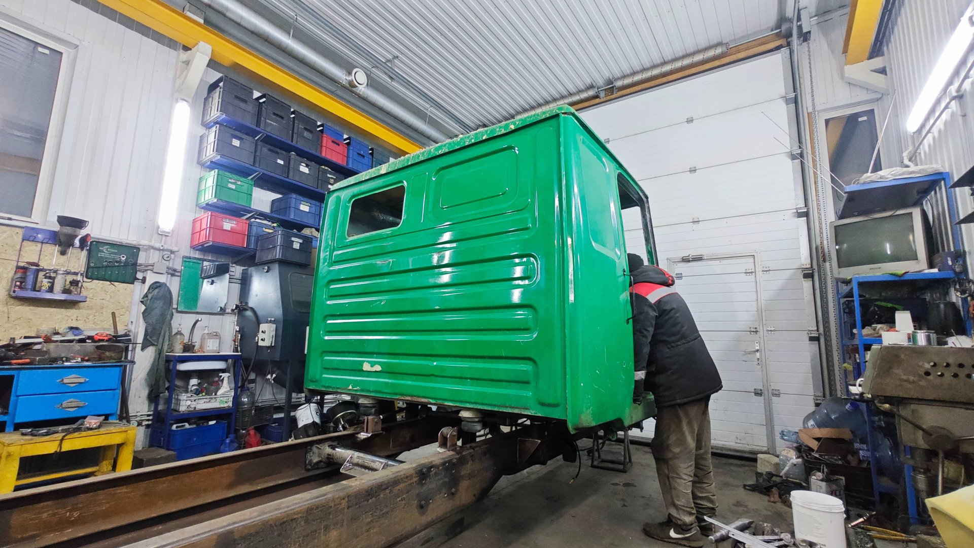 Переваренная кабина со спалкой на плавающей пневмо подвеске. ЗИЛ бычок ручной сборки. смотреть онлайн