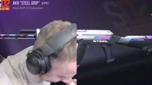 Тик Так увидел akr Steel grip