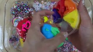 Радужный слайм Baby Shark! Смешивание макияжа, деталей, блесток в слайм!  видео слайма ASMR