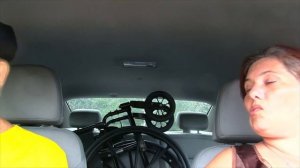 ЗЛОЙ ДЕД едет на машине как сумасшедший