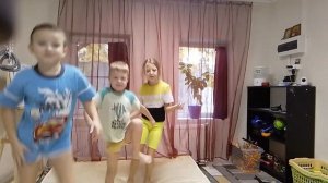 рас рас это карбас я паю про ананас