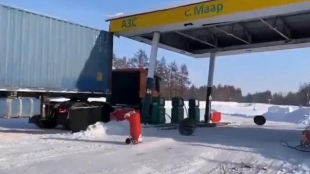 Авто Приколы 2.0   😎 Смешные ДТП  Приколы на дороге  Подборка приколов на дороге  (720p) (via Skylo