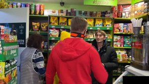 РУССКИЙ ПСИХ!ПРОВЕРКА МАГАЗИНА 24 ЧАСА!БОЛЬНОЙ ДИРЕКТОР ЗАЩИЩАЕТ ПРОСРОЧКУ!ОБМАН,ПОЛИЦИЯ,БЕСПРЕДЕЛ!