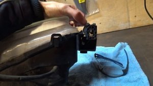 Пайка пластика. Ремонт фары Saab