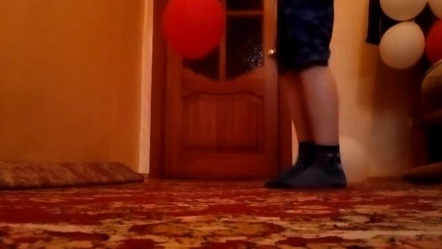 Чикаем надувным мячиком. Звук фегня смотреть онлайн