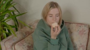 8255222-uhd_4096_2160_24fps