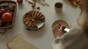 9968971-uhd_3840_2160_25fps