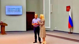 Олега Зубкова награждают именной медалью вместе с Аксеновым С.В., Константиновым В.А и другими!