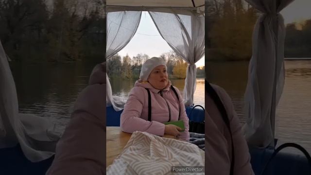 Мы на лодочке катались. Развлечения в центральном парке Рязани. Осень 2021