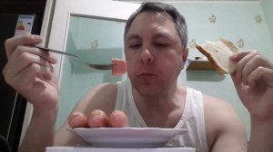 АСМР ИТИНГ. КУШАЮ СОСИСКИ. ASMR