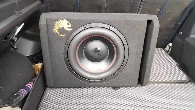 Активный сабвуфер DL-AUDIO Piranha 12A Black V.2 в работе