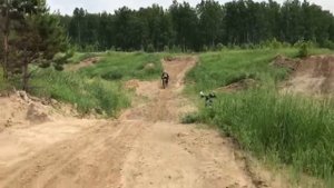 Yamaha Serow 250 /  Yamaha XT 250 Первый прыжок