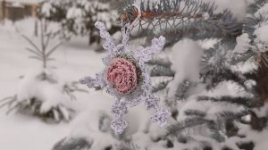 Вязаные снежинка крючком фриформ