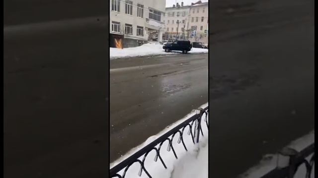 Немного о погоде в Магадане. Весна 2020. А снег идёт...