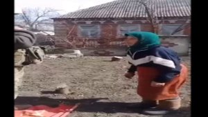 Бабушка Бабуля с красным флагом СССР ПРОДОЛЖЕНИЕ 2