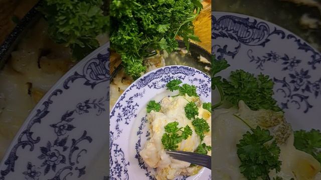 Наш ужин! Куриное филе с брокколи и цветной капустой под сметанным соусом! Завтра выложу рецептик!