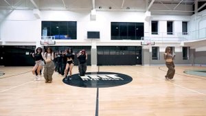 kiss of life dance practice “Igloo” mirror