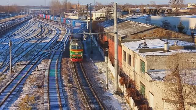 М62-1608 (БЧ, ТЧ-7 Брест, 14Д40) с контейнерным поездом (31 ваг.) на ст. Брест-Центральный