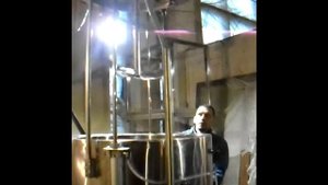 Реактор химический с мешалкой, с паровой рубашкой нагрева и утеплением.