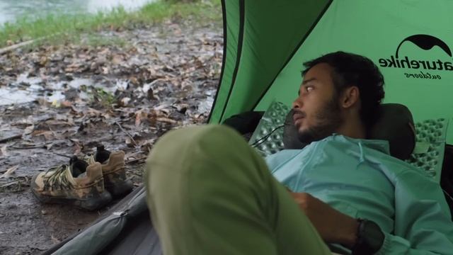 Solo Camping in Heavy Rain by The Lake, Relaxing and Cooking Steak With The Sound of Rain, ASMR смотреть онлайн